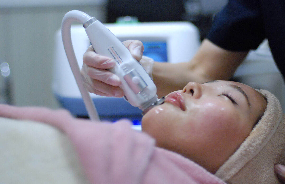 ケアシス　エレクトロポレーション施術イメージ　画像