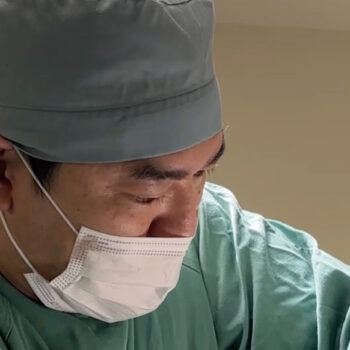菅野医師