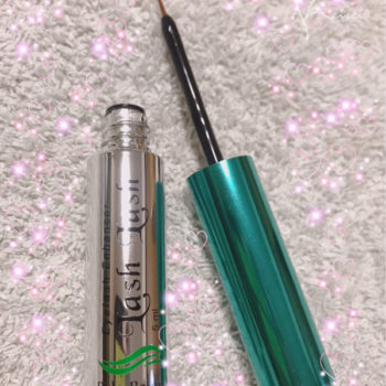 ペロバーム ラッシュラッシュのキャップを取り外した画像